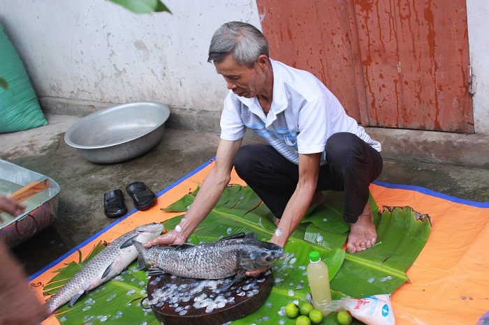 Cá trắm đen - nguyên liệu chính làm nên món cá kho Bá Kiến làng Vũ Đại vừa thơm ngon vừa tốt cho sức khỏe